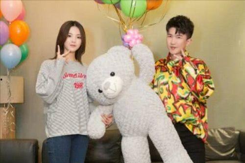 娱乐吃瓜背景图图文版,揭秘吃瓜群众的视觉盛宴